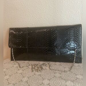 NWOT~Black~Croc Embossed~Faux Patent Leather~Clutch Purse~Detachable Chain Strap